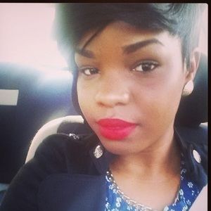 Meet your Posher, Shantau